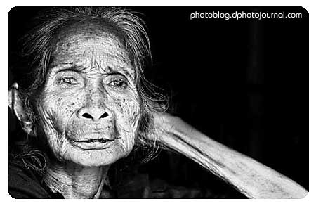 [old-woman.jpg]