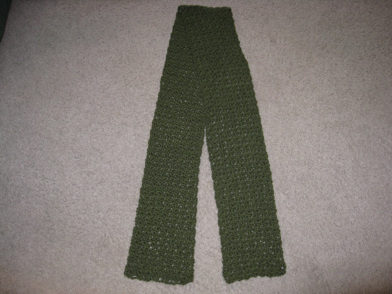 [green+scarf.JPG]