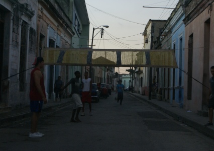 [Cuba+07+street+volleyball.jpg]