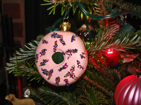 [Christmas+Donut.jpg]