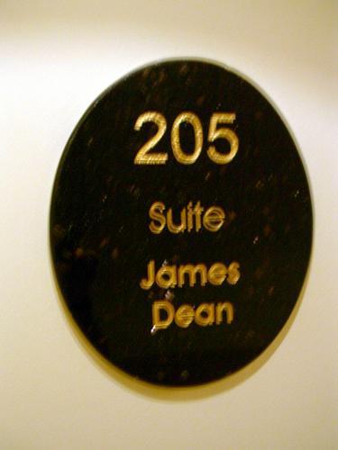 [3185878-Our_James_Dean_Suite_in_Patong-Phuket.jpg]