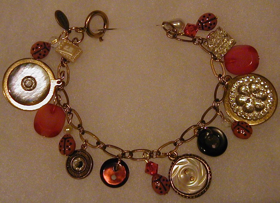 [ladybugs+bracelet+April+2008.JPG]