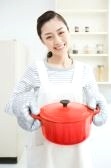 [japanese-housewife.jpg]