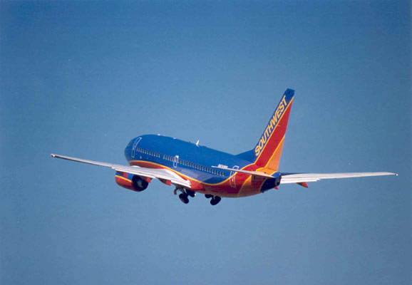 [Southwest 737-700 in new paint.jpg]