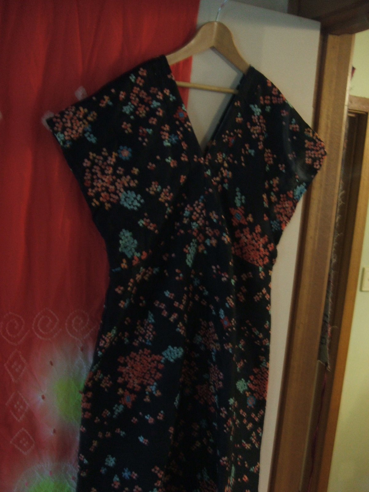 [hanging+dress.JPG]