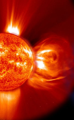 [060512.Sun.explosion.jpg]