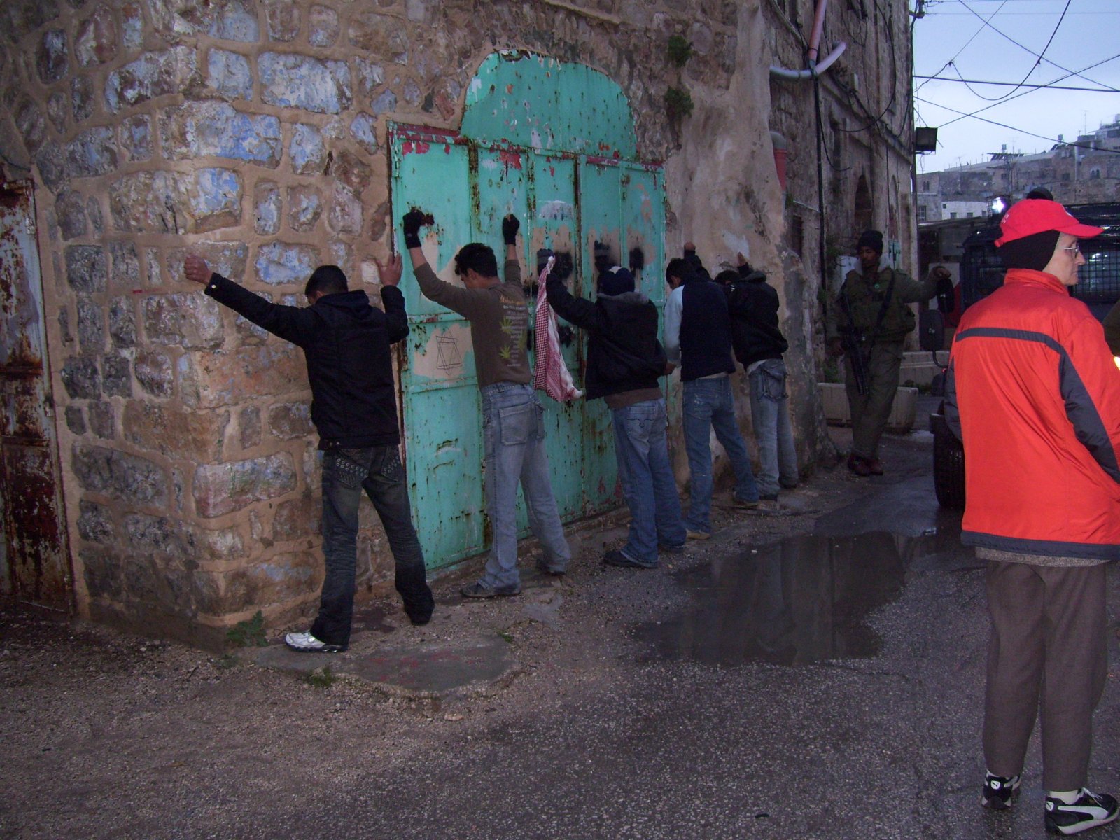 [08-01-27+Six+Palestinian+teenagers+detained+for+three+hours.jpg]