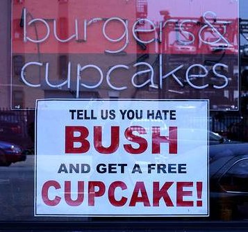 [cupcakes-vs-bush.jpg]