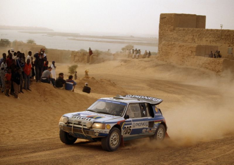 [1989+Dakar+Peugeot_205Turbo16_1989.jpg]