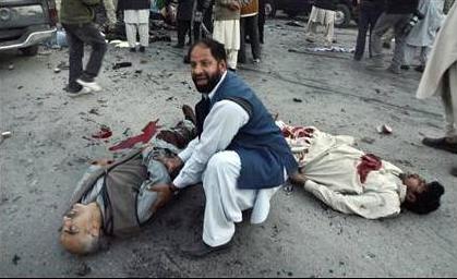 [Pakistan-Benazir+Killed.JPG]
