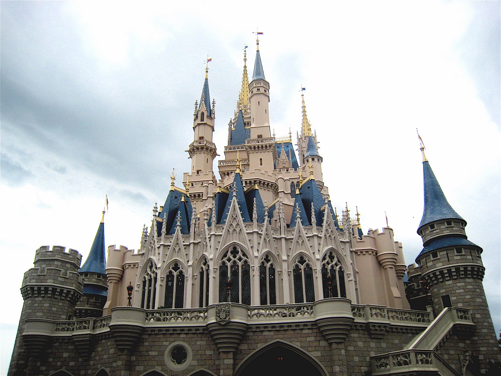 [Cinderella+Castle.JPG]