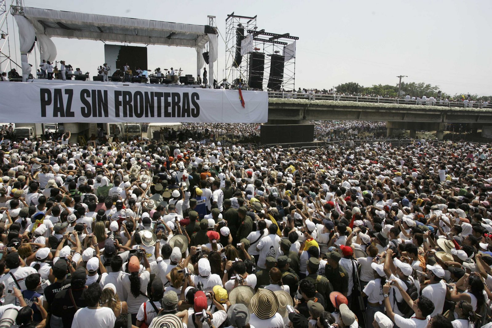 [Colombia_Peace_Concert.JPG]