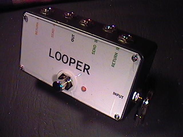 [looper.JPG]