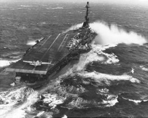 [300px-USS_Essex_(CV-9)_-_January_1960.jpg]