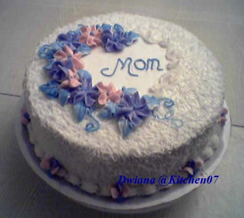 [mom's+cake.jpg]