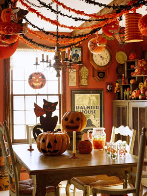[halloween+dining+room.jpg]
