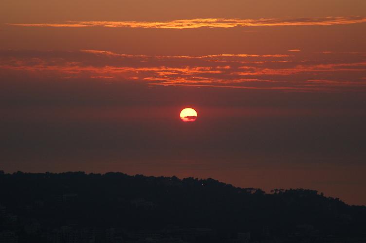 [Sunset+over+Beirut+&+the+Mediterranean.JPG]