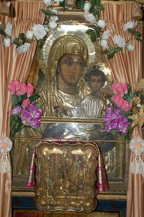 [Icon+that+St.+Mary+of+Egypt+met+trying+to+enter+the+Church.JPG]