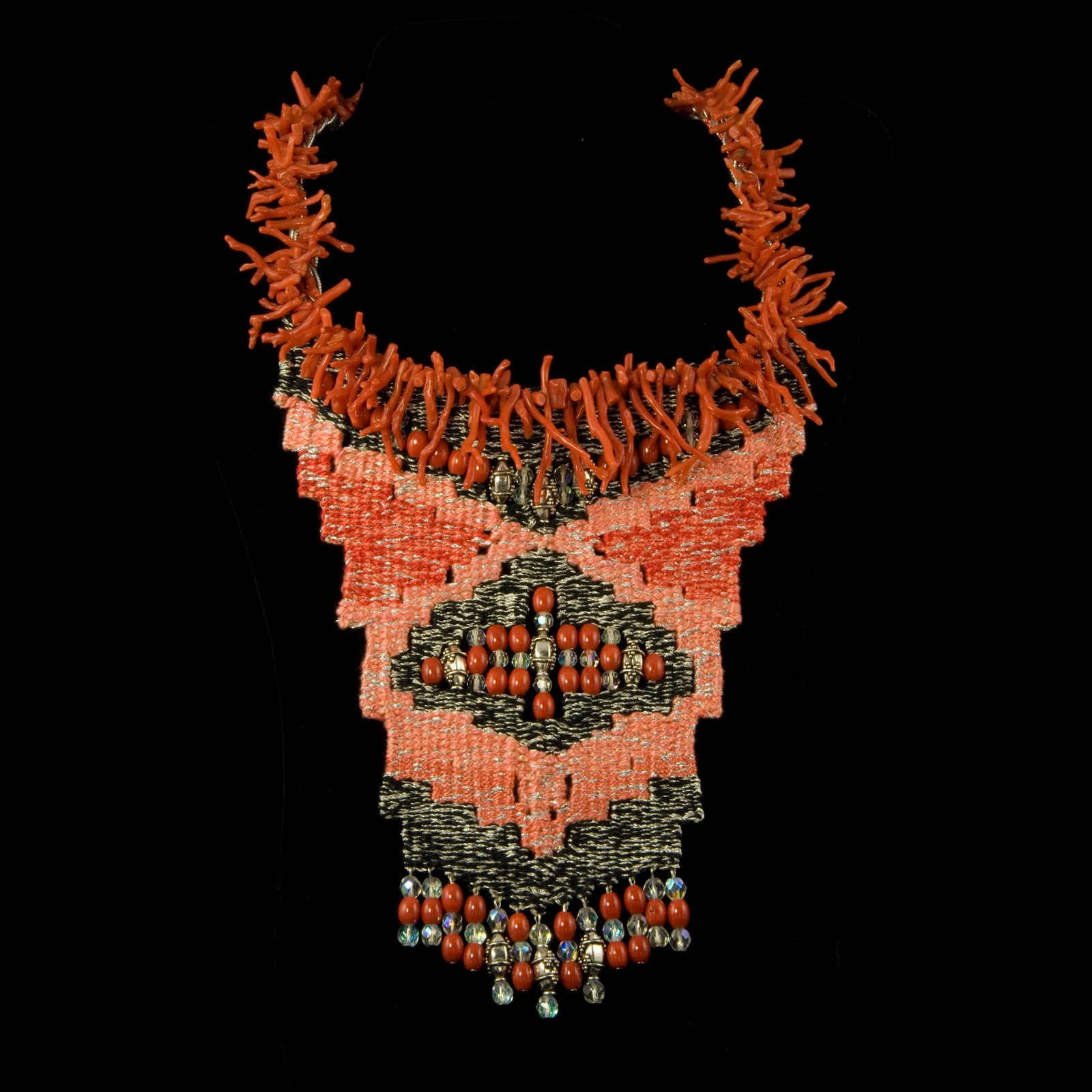 [woven+necklace+with+coral.jpg]