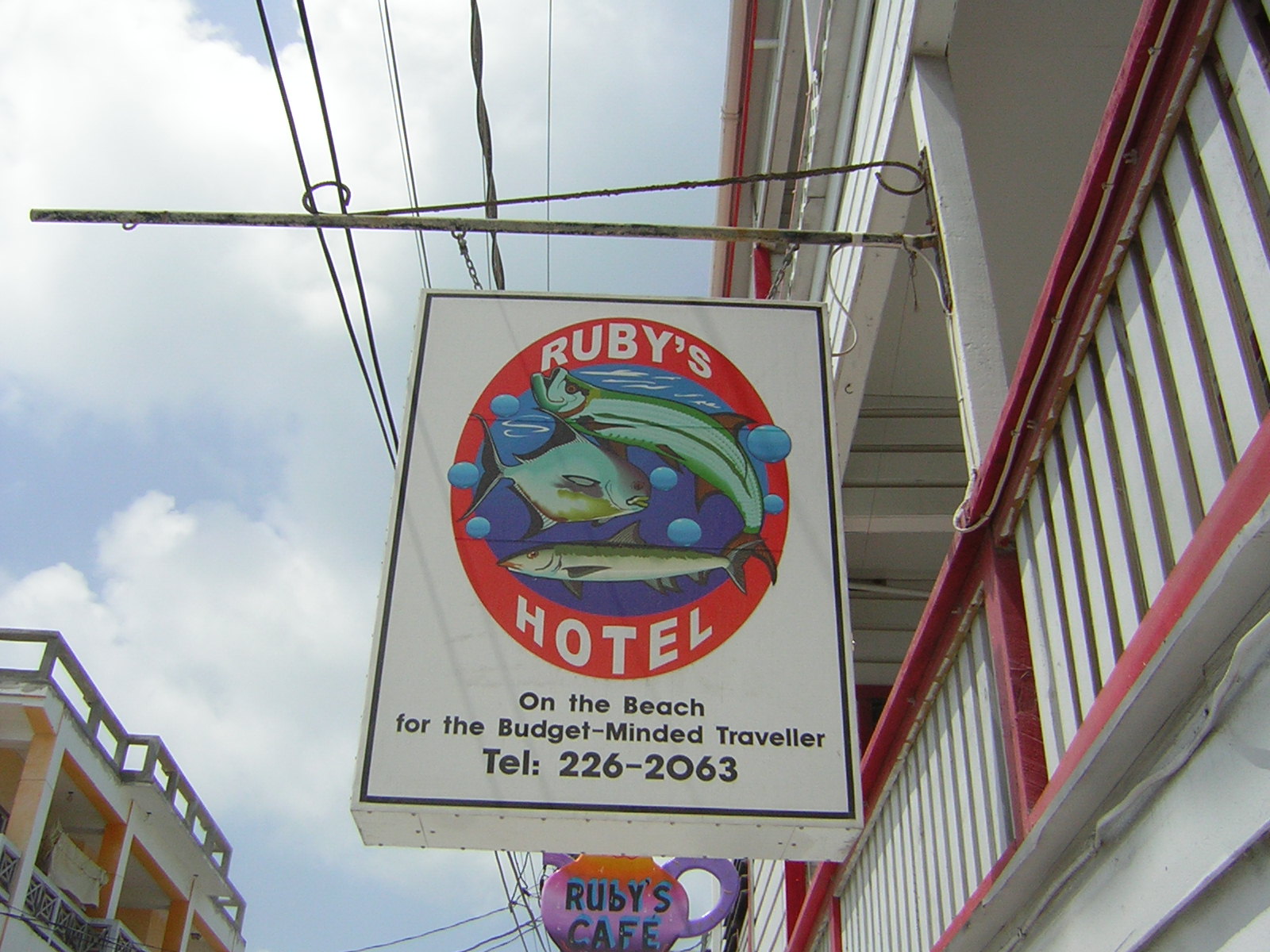 [Ruby's+Hotel+Sign+6-25-2007+12-53-03+PM.JPG]