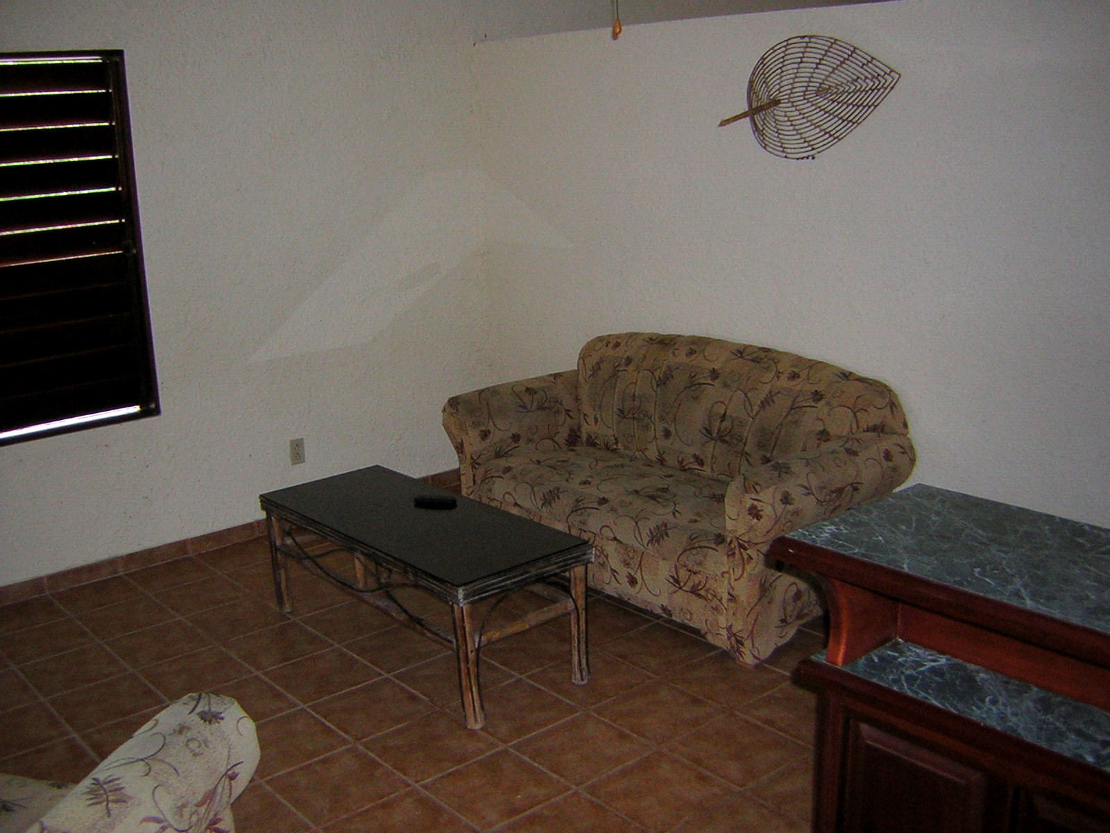 [Bob's+Duplex+Living+Room+10-8-2007+9-59-27+AM+1600x1200.JPG]