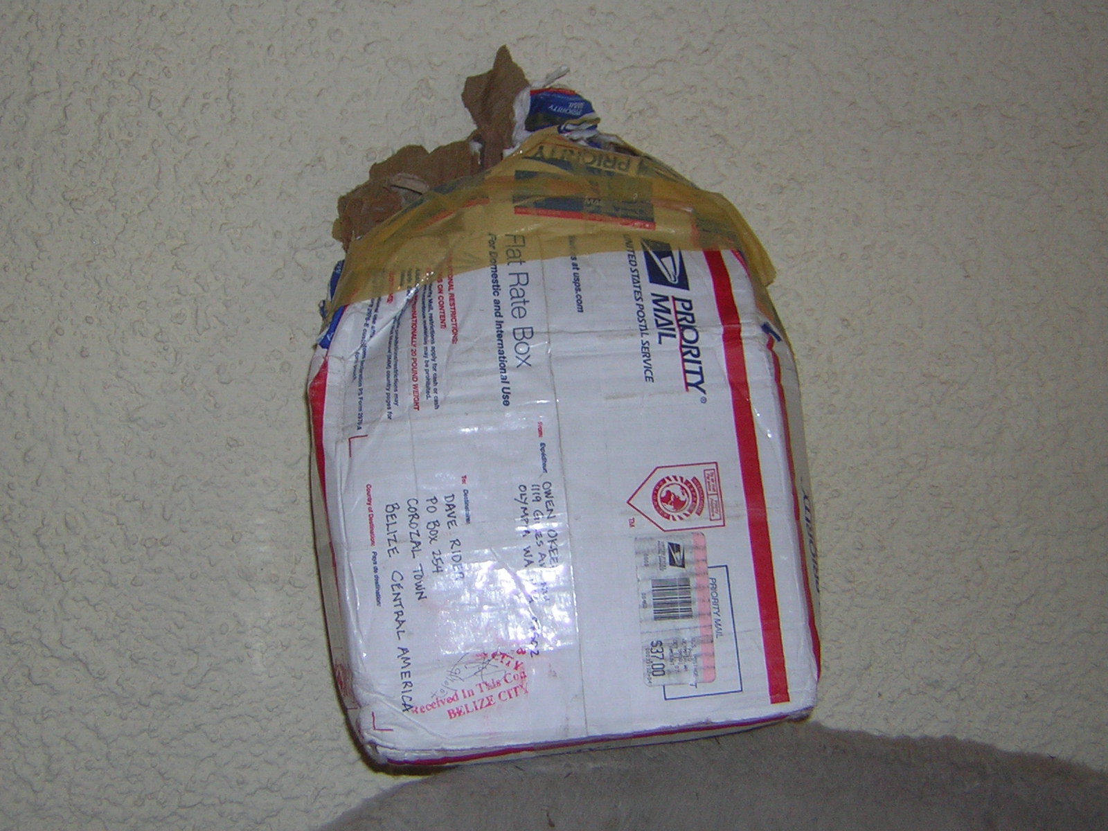 [Package+As+It+Arrived+10-16-2007+12-33-30+PM+1600x1200.JPG]