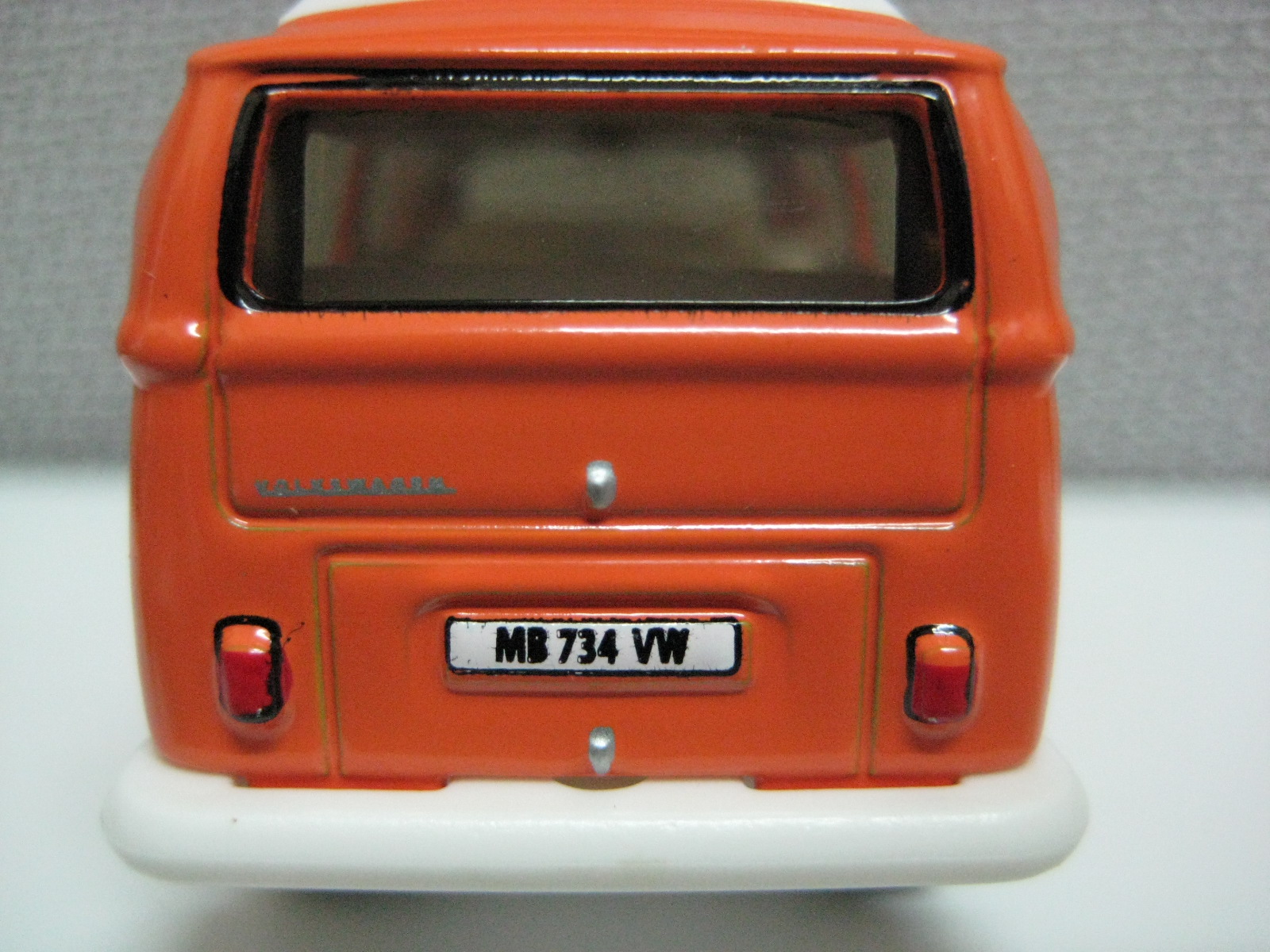 [Volkswagen+T2+Bus+(6).JPG]