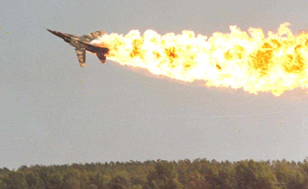 [MiG_23MF_04crash_004.jpg]