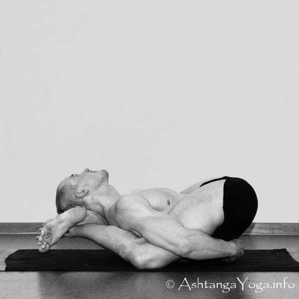 [yoga+position.bmp]
