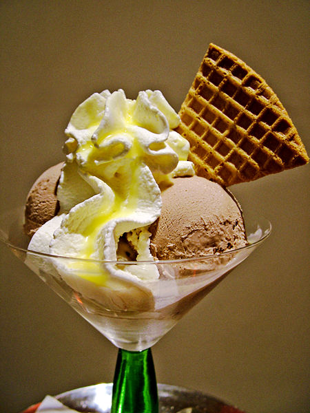 [450px-Ice_Cream_dessert_02.jpg]