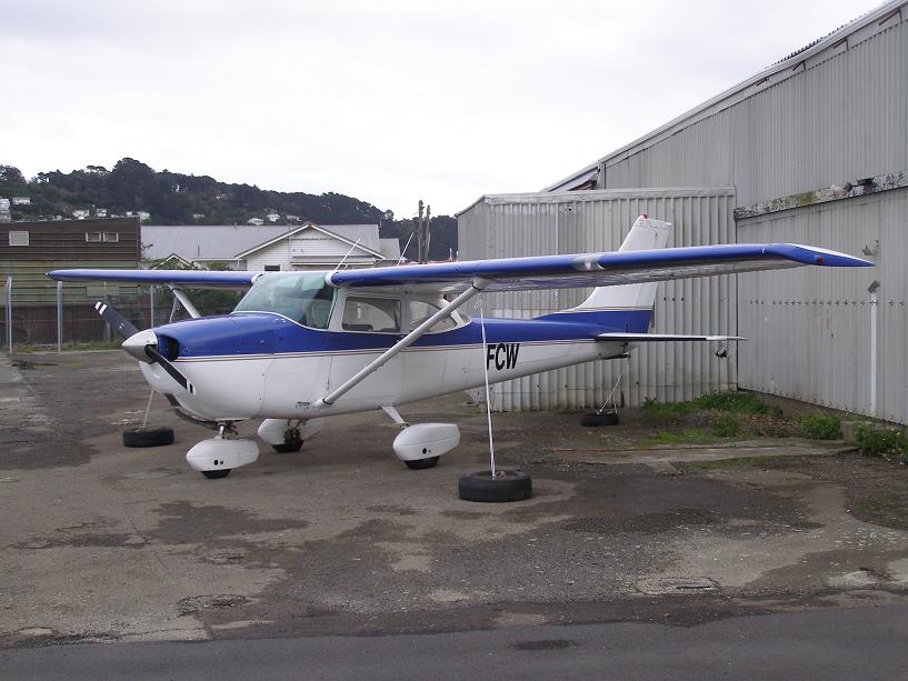 ZK-FCW Cessna C172H Sky Signz Ltd, Christchurch
