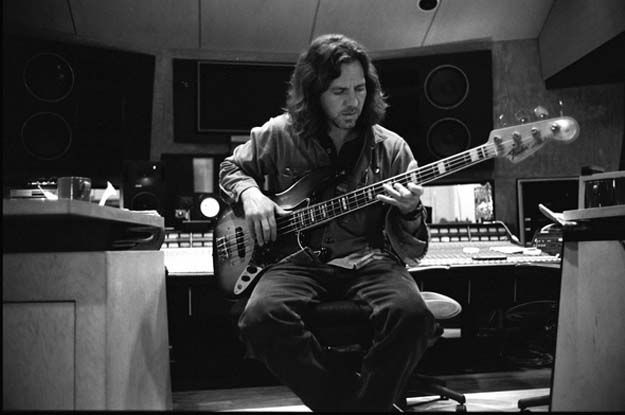 [Eddie_Vedder_Playing_Bass_In_Studio.jpg]