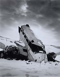 [snowy+plane+crash.jpg]