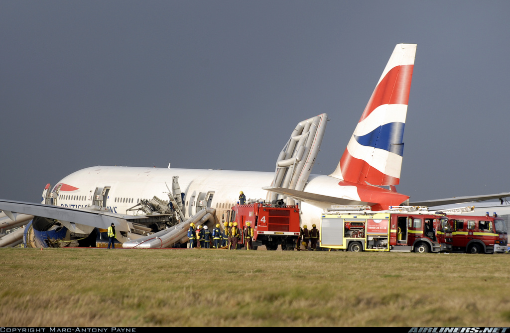 [Boeing+777-236+ER+at+Heathrow.jpg]