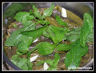 Dolma/Stuffed Grape Leaves with Olive Oil Grape+Leaves+Ready+to+Cook