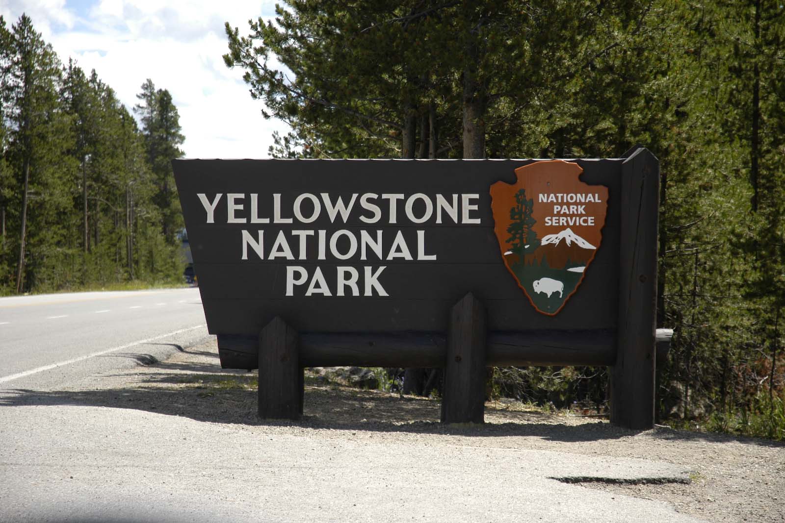 [Day+02+Yellowstone-0947.jpg]
