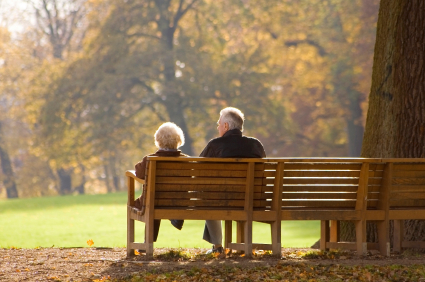 [Older+Couple+on+bench.jpg]