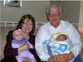 [Grandparents+with+Ariah+and+Brielle.jpg]