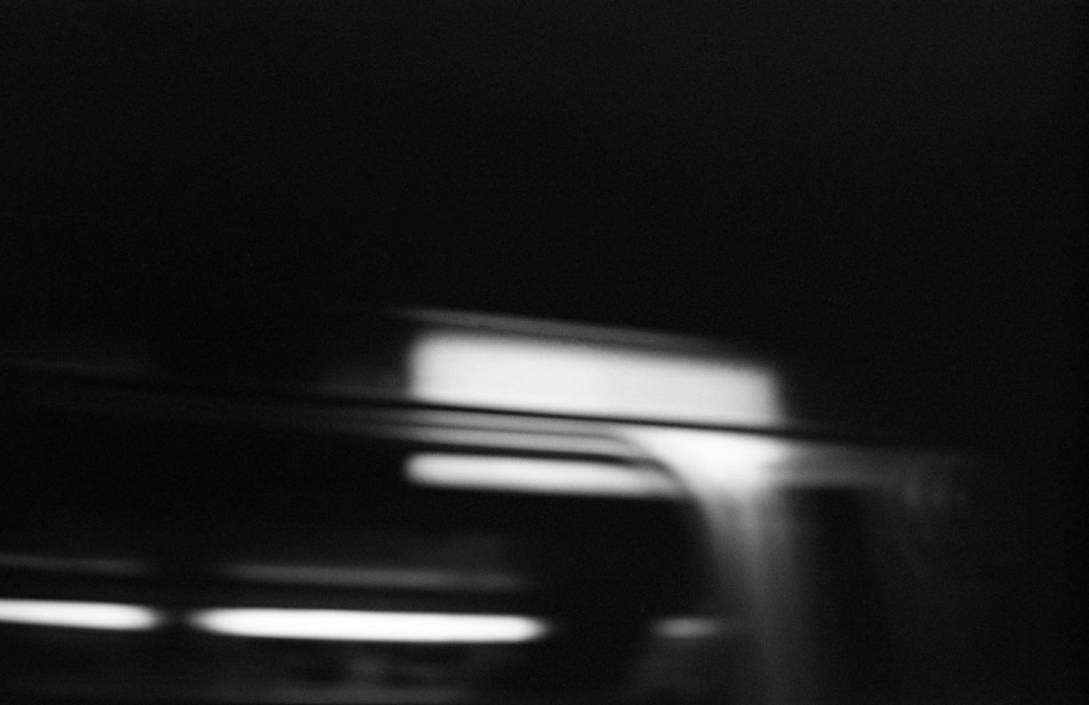 [moving-train008.jpg]
