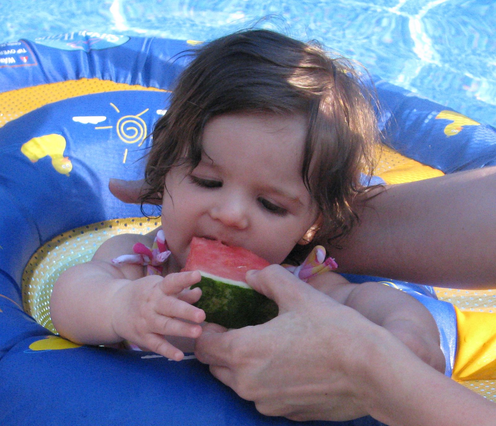[Bella+and+the+watermelon+2.jpg]