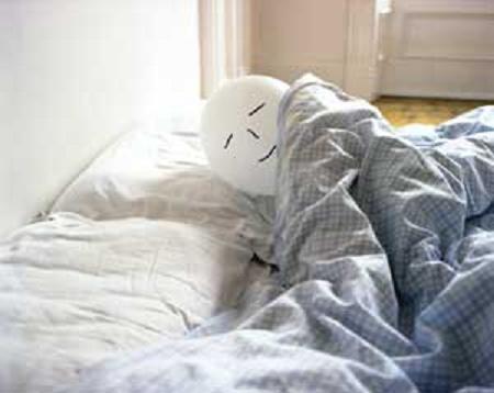 [balloonhead+in+bed.JPG]