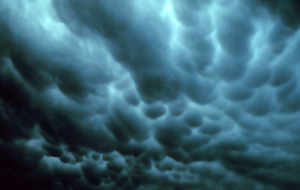 [300px-Mammatus-clouds-Tulsa-1973.png]