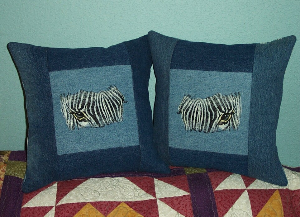 [Zebra+pillows.jpg]