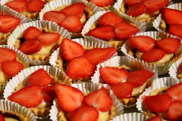 [strawberry+mini+pie.JPG]