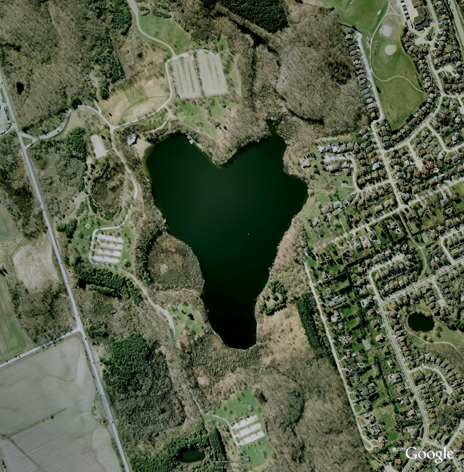 [Heart+shaped+lake+near+Bromptan+Canada.jpg]