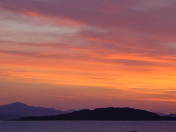 [Sunset+on+the+Isle+of+Skye+Scotland.jpg]