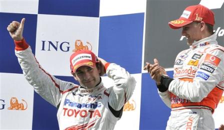 [Kovalainen+y+Glock+podio+Hungaroring+2008.jpg]
