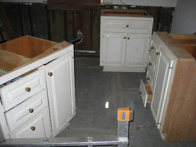 [cabinets_small.jpg]