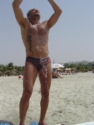 swimpixx blog for sexy speedos, free pics of speedo men, hot men in speedos and swimwear. Brazilian homens nos sungas abraco sunga