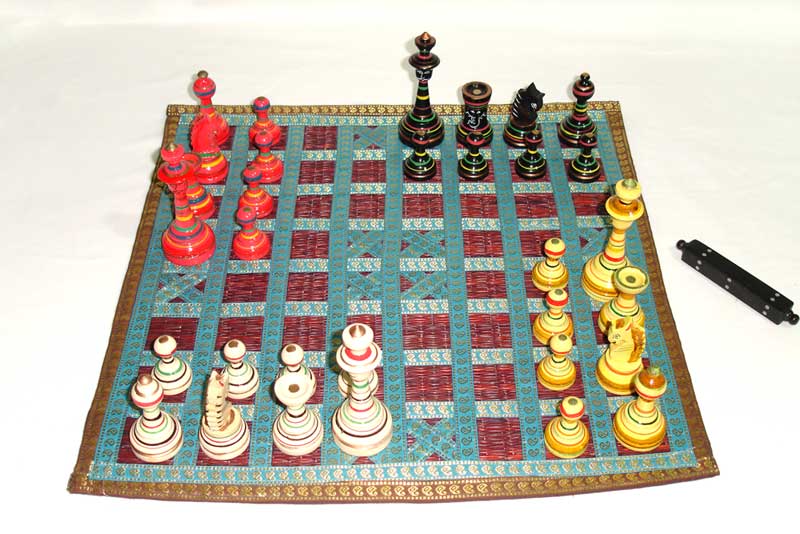 [4-handed-chess.jpg]